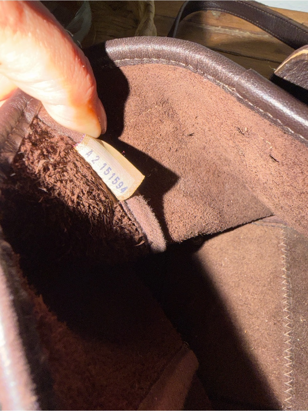Vintage Dooney & Bourke Dark Brown Leather Shoulder Bag with Gold Hardware - Picture 7 of 7